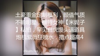 少妇在镜子前被操，看着自己如何被操到高潮