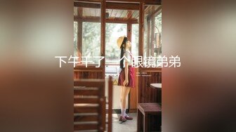 户外野战露脸淫荡人妻小树林勾引拾柴老人 吸吮肉棒勃起依旧坚挺 老汉推车无套后入内射 老头真是爽翻了