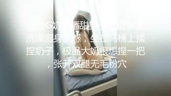 骚媳妇边吃外卖也不忘用黑丝脚玩弄我