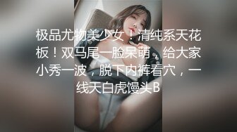 把女友按在电脑桌上狂干至高潮