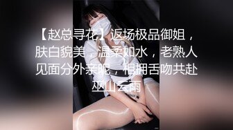 二胡培訓班老師家中果聊兼職,一首二胡版《神話》演奏的還真好聽,再表演紫薇噴水,多才多藝啊